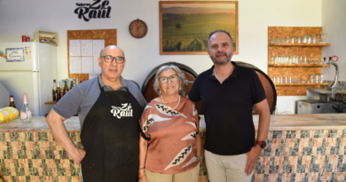 Memórias Temperadas com Vinho e História na Taberna do Zé Raul Memórias Temperadas com Vinho e História na Taberna do Zé Raul